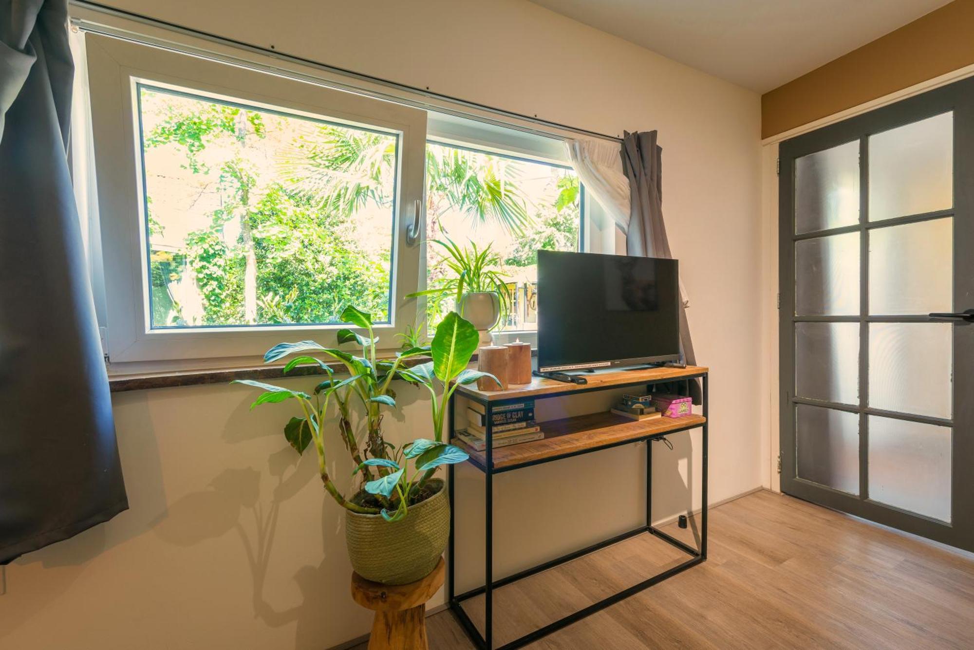 Tiny House - Leenfietsen, Eigen Keuken En Badkamer Nimega Exterior foto
